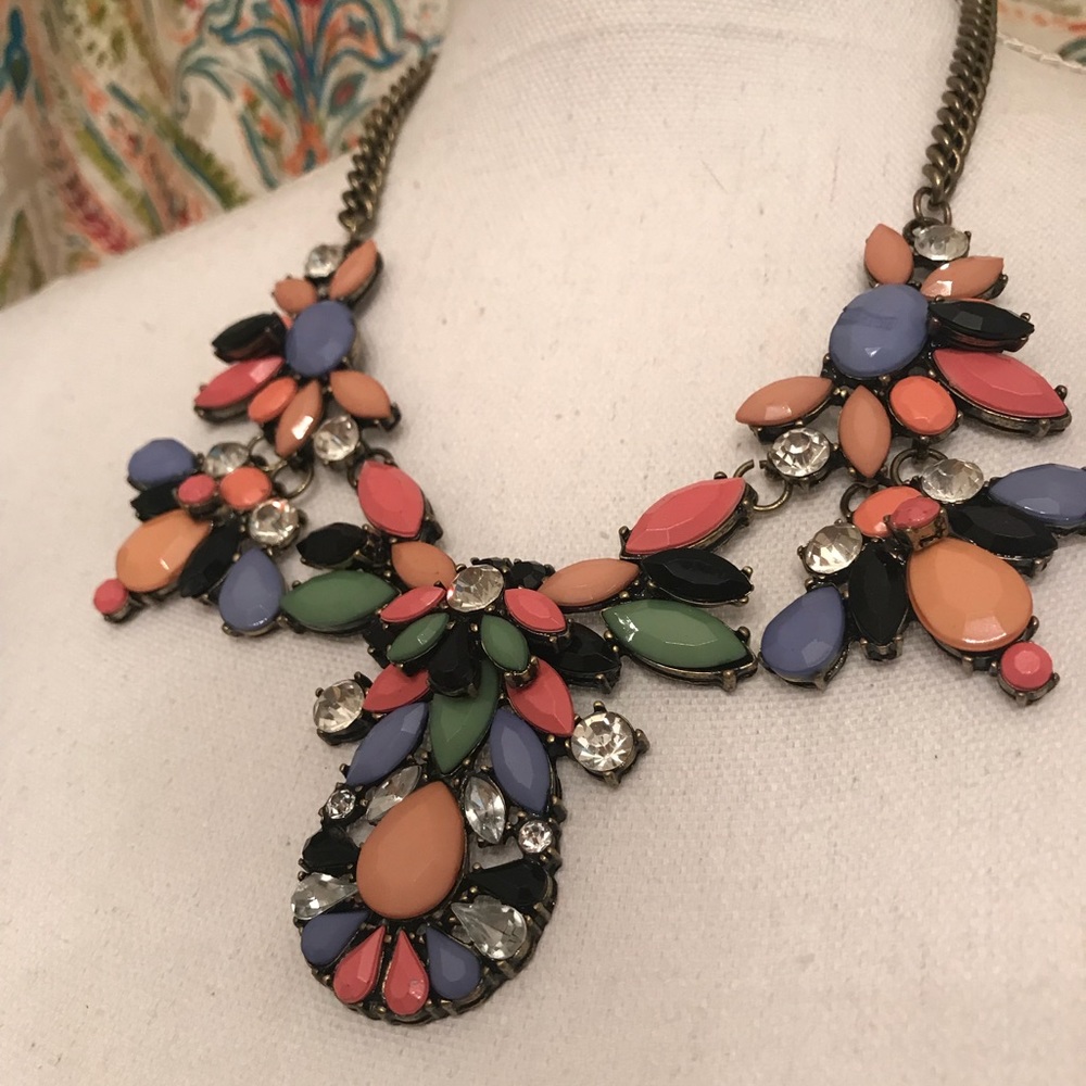 Pretty Statement Necklace - image 4